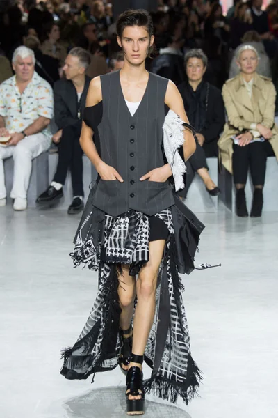 Look 29